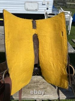 Used 17 Royal King Western barrel saddle tooled dark oil withroughout fenders