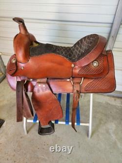 Used 18 Brown Color Leather Roping Saddle with some Tooling #1818