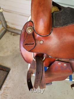 Used 18 Brown Color Leather Roping Saddle with some Tooling #1818