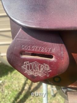 Used 18 wide tree Tucker High Plains round skirt Western trail saddle