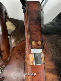 Used Crates Trail Western Endurance saddle Great condition! 17 Seat, 22 Lbs