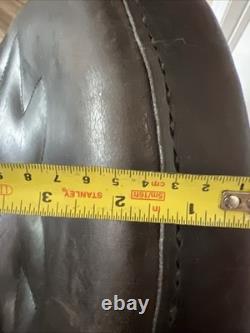 Used Crates Trail Western Endurance saddle Great condition! 17 Seat, 22 Lbs