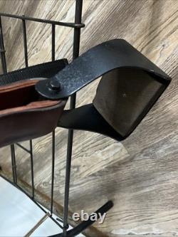 Used Crates Trail Western Endurance saddle Great condition! 17 Seat, 22 Lbs