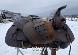 Used Simco 15.5 slick seat Western roping saddle US made