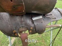 Used/Vintage 14.5 Balanced Ride Western saddle withwide fenders