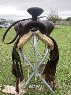 Used/Vintage 14.5 Balanced Ride Western saddle withwide fenders