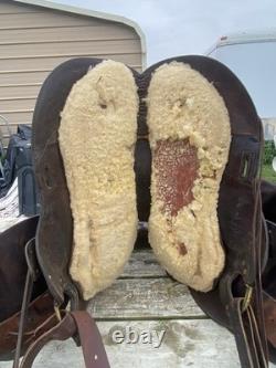 Used/Vintage 14.5 Balanced Ride Western saddle withwide fenders
