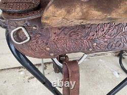 Used / Vintage 15 Longhorn Western show saddle US made