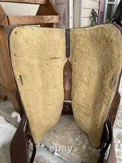 Used / Vintage 15 Longhorn Western show saddle US made