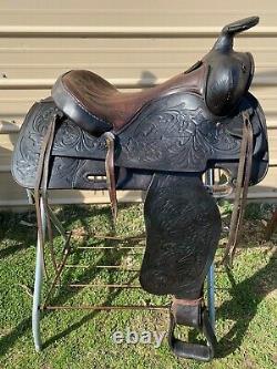 Used/Vintage 15 TexTan Western saddle withspiderweb tooling