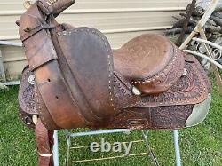 Used/Vintage 15 TexTan tooled/buckstitched Western show saddle withsilver