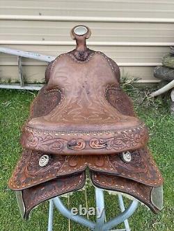 Used/Vintage 15 TexTan tooled/buckstitched Western show saddle withsilver