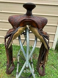 Used/Vintage 16 tooled leather TexTan Western saddle