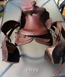 Used Western Saddle Smaller Rider SEE PICTURES/ DESCRIPTION