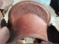 Used Western Saddle Smaller Rider SEE PICTURES/ DESCRIPTION