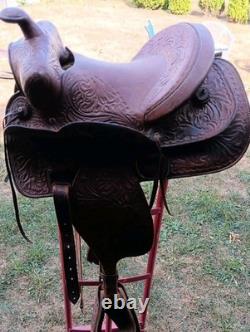 Used Western Saddle Smaller Rider SEE PICTURES/ DESCRIPTION