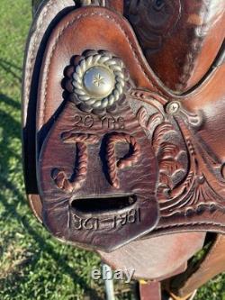 Used /vintage 15 Circle Y silver laced /tooled Western reining saddle US made