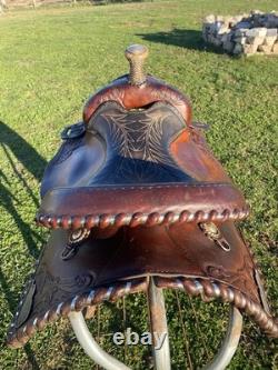 Used /vintage 15 Circle Y silver laced /tooled Western reining saddle US made