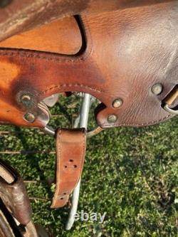 Used /vintage 15 Circle Y silver laced /tooled Western reining saddle US made