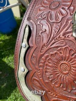 Used/vintage 15 good quality Mercedes Western show saddle US made