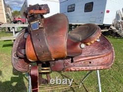 Used /vintage 15 good quality silver laced Western saddle US made