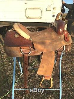 Used / vintage 16.5 Billy Cook Western reining saddle US made