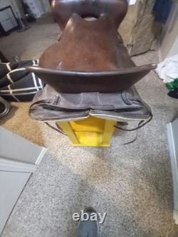 (Used/vintage) 16 Western Roping Saddle US Made