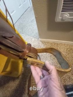 (Used/vintage) 16 Western Roping Saddle US Made