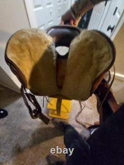 (Used/vintage) 16 Western Roping Saddle US Made