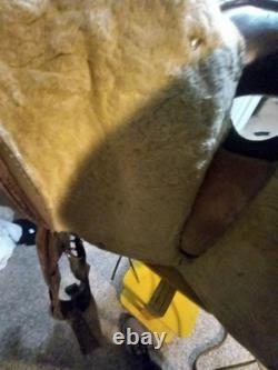 (Used/vintage) 16 Western Roping Saddle US Made