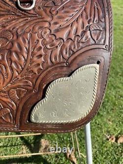 Used/vintage classy 15 Western saddle withnew fenders and stirrup straps