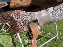 Used/vintage classy 15 Western saddle withnew fenders and stirrup straps