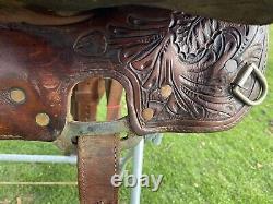 Used/vintage classy 15 Western saddle withnew fenders and stirrup straps