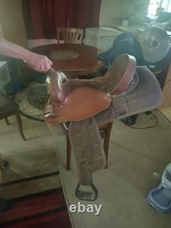 Used western horse saddle 15