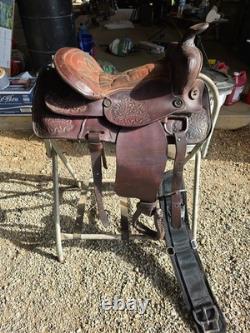 Used western saddle 16