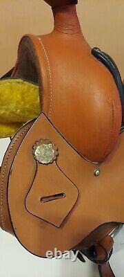 VINTAGE Leather WESTERN SADDLE 15 black and brown