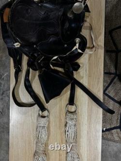 VTG Leather Western Horse Saddle with Brass Fittings & Stirrups Black/Brown