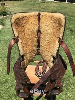 Victor saddle, vintage 14 1/2 dark brown show saddle in good condition