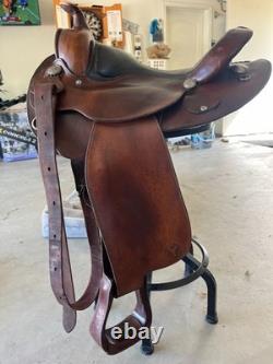 Vintage 15 Circle Y Equitation/Show Saddle MINT Condition (1986)