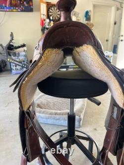 Vintage 15 Circle Y Equitation/Show Saddle MINT Condition (1986)