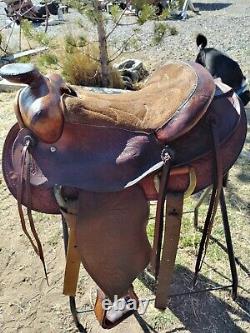 Vintage 15 Cowboy Western pleasure/Trail saddle, Saddle King Of Texas Maker