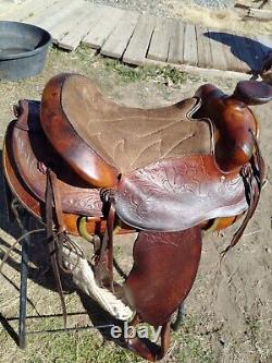 Vintage 15 Cowboy Western pleasure/Trail saddle, Saddle King Of Texas Maker