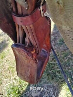 Vintage 15 Cowboy Western pleasure/Trail saddle, Saddle King Of Texas Maker