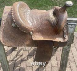 Vintage 15 Longhorn Tooled Roping Western Saddle Needs TLC & Restoration