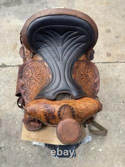 Vintage 15 Saddle Floral Pattern Tooled Leather With Stirrups