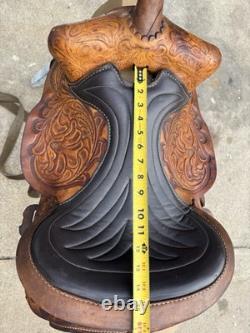 Vintage 15 Saddle Floral Pattern Tooled Leather With Stirrups