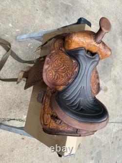 Vintage 15 Saddle Floral Pattern Tooled Leather With Stirrups