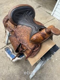 Vintage 15 Saddle Floral Pattern Tooled Leather With Stirrups