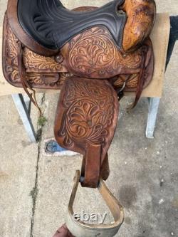 Vintage 15 Saddle Floral Pattern Tooled Leather With Stirrups
