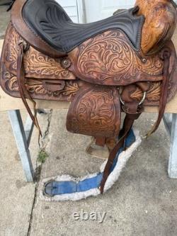 Vintage 15 Saddle Floral Pattern Tooled Leather With Stirrups